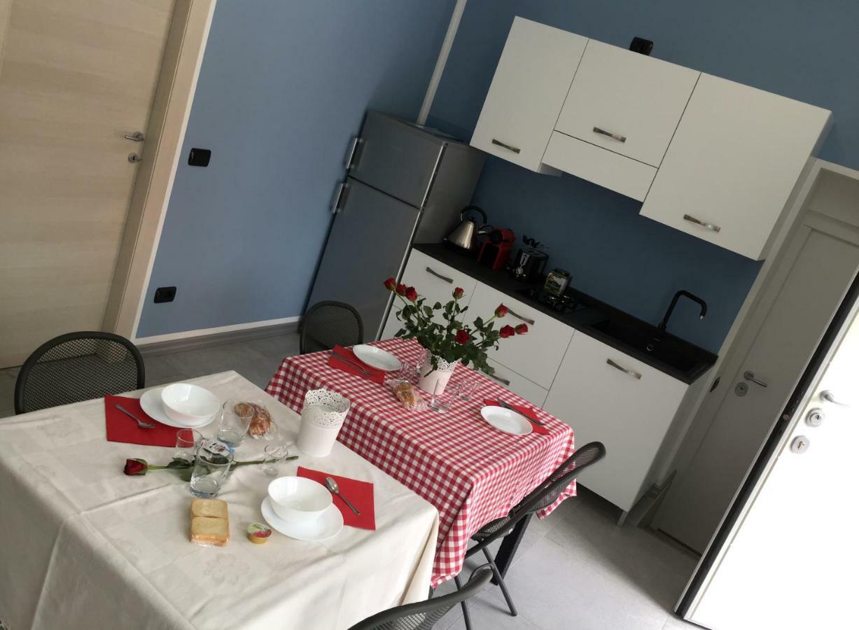 B&B Honey Rooms Saronno Exterior foto